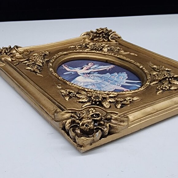 Vintage Heavy Chalkware Picture Frame Ornate Floral Design Oval Center 2-1/2x4 - Picture 10 of 10